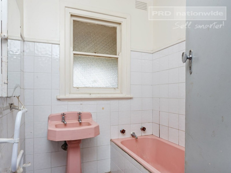 41 Lindsay Street, Turvey Park NSW 2650