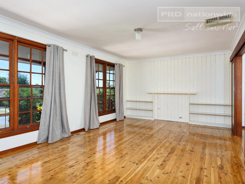 4 Endeavour Street, Kooringal NSW 2650