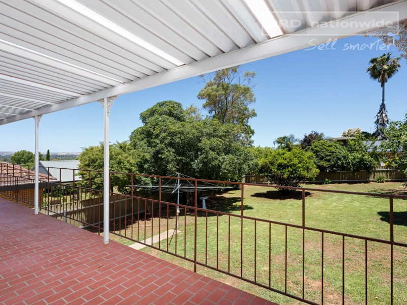 4 Endeavour Street, Kooringal NSW 2650