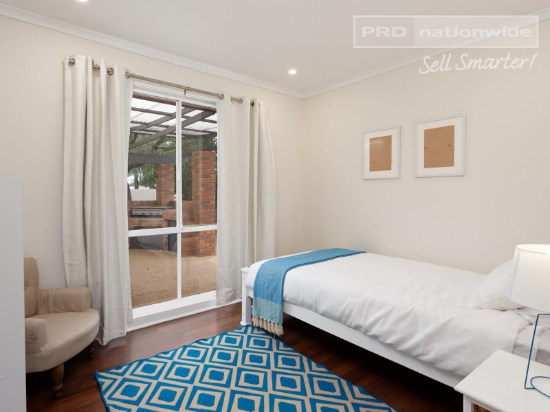 11 Gunyah Place, Glenfield Park NSW 2650