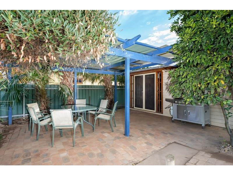 147 Docker Street, Wagga Wagga NSW 2650