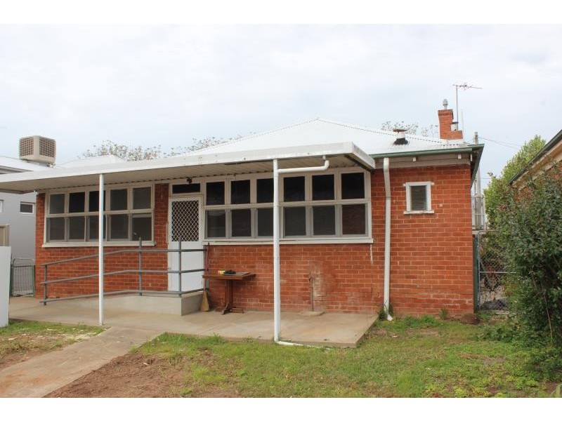 44 Fox Street, Wagga Wagga NSW 2650