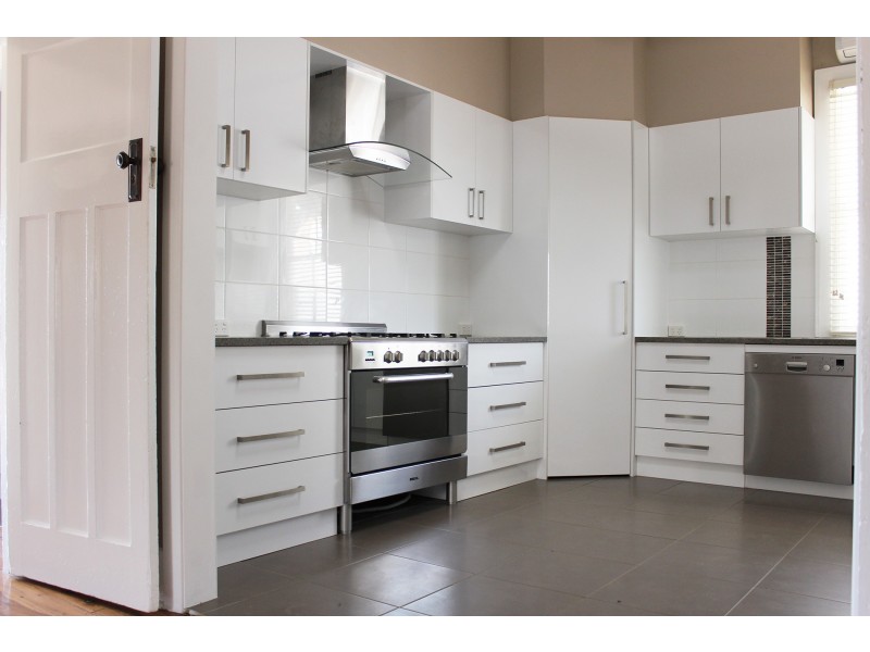 26 Norman Street, Turvey Park NSW 2650