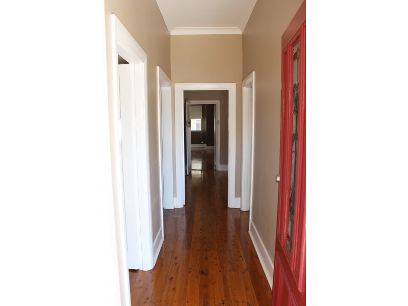 26 Norman Street, Turvey Park NSW 2650