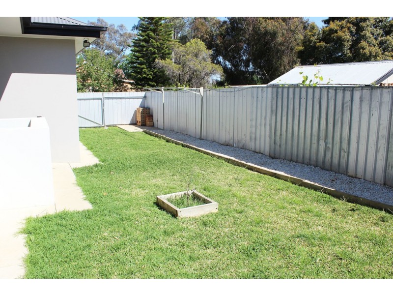 26 Norman Street, Turvey Park NSW 2650