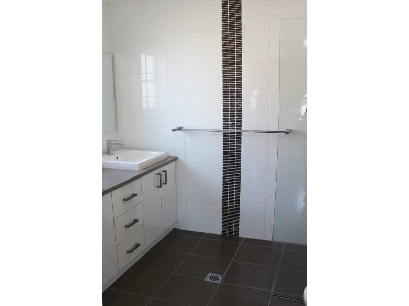 26 Norman Street, Turvey Park NSW 2650