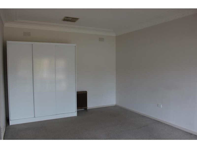 40 Manoora Crescent, Mount Austin NSW 2650