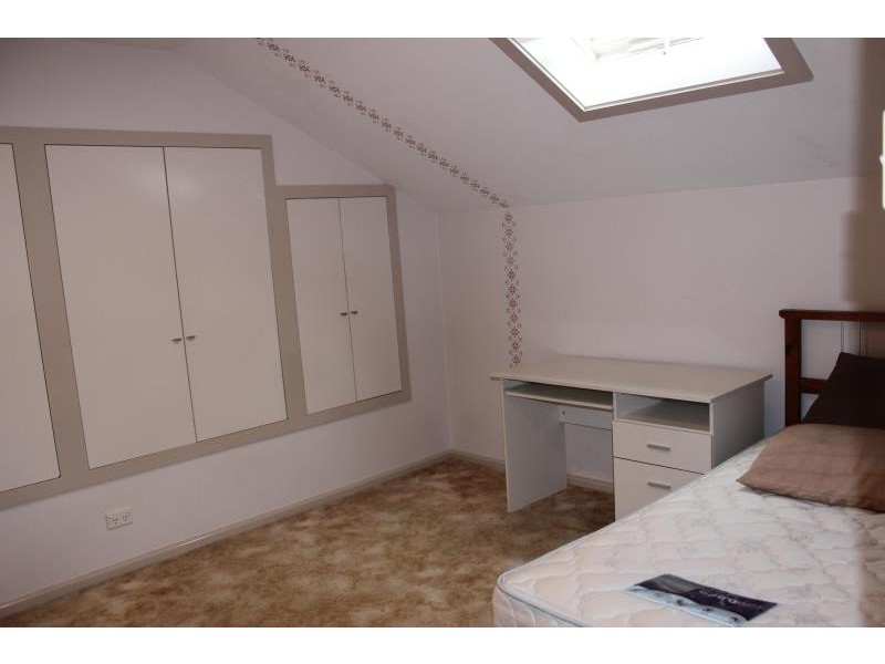 40 Manoora Crescent, Mount Austin NSW 2650