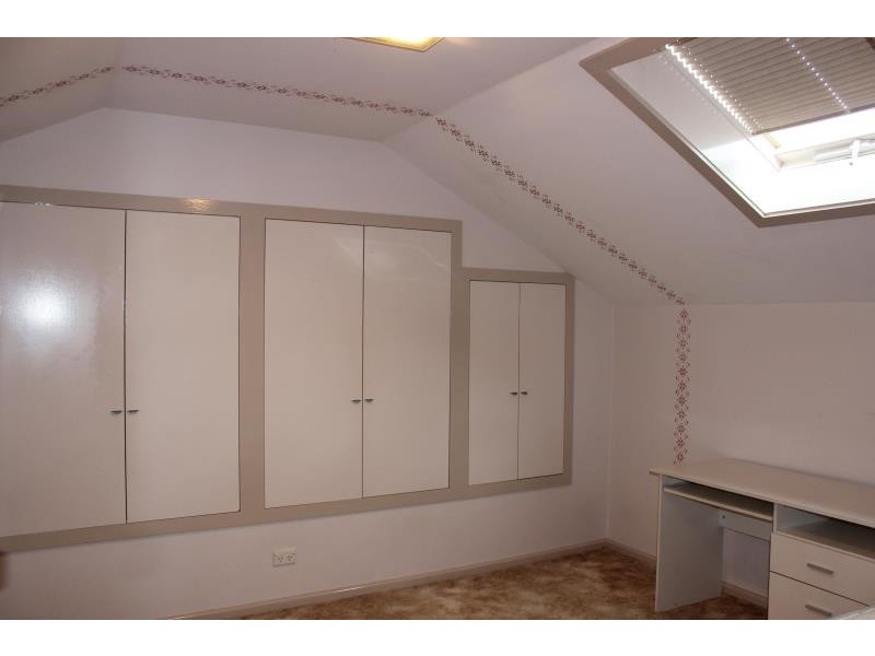 40 Manoora Crescent, Mount Austin NSW 2650