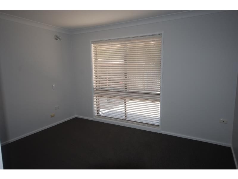 3/19A Coleman Street, Turvey Park NSW 2650