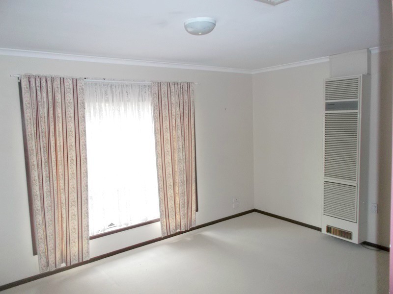 60 Undurra Drive, Glenfield Park NSW 2650