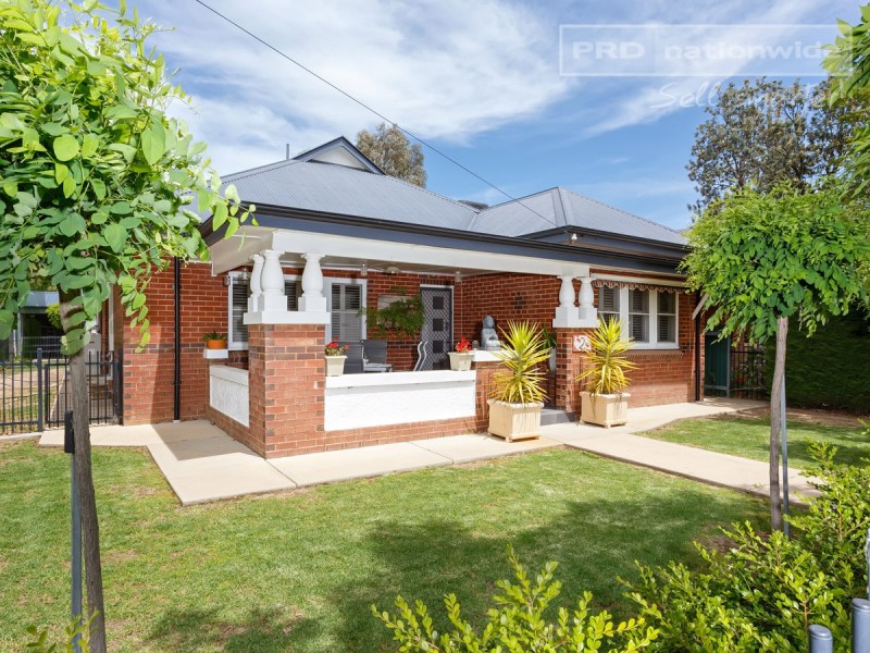 2 Rhoda Avenue, Wagga Wagga NSW 2650
