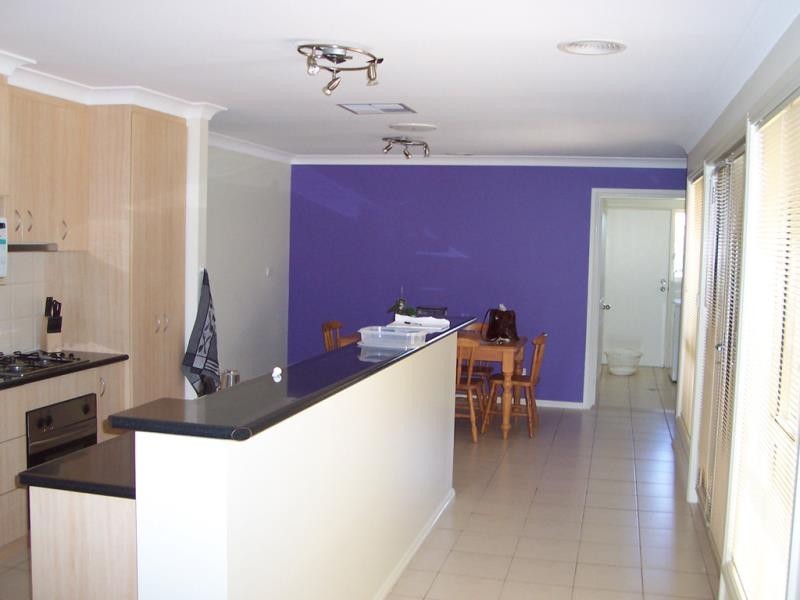 33 Womboin Crescent, Glenfield Park NSW 2650