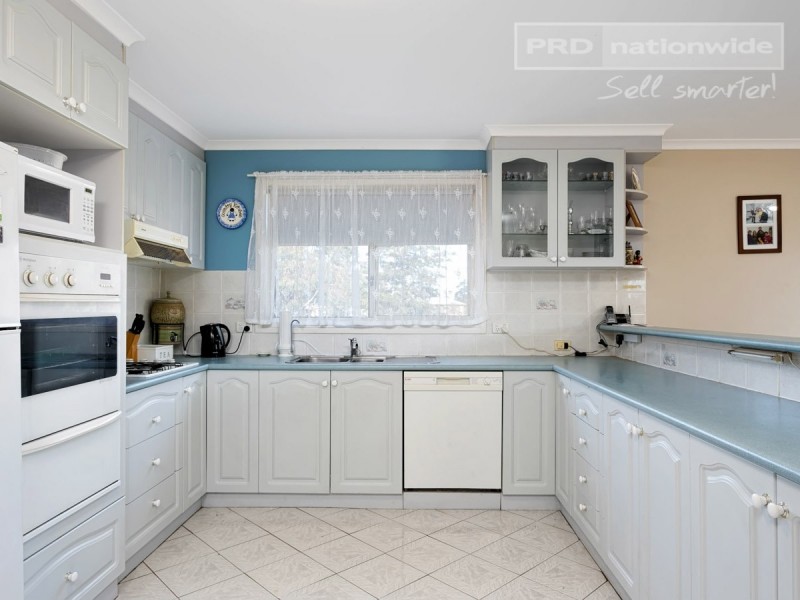 13 Wagga Wagga Street, Oura NSW 2650