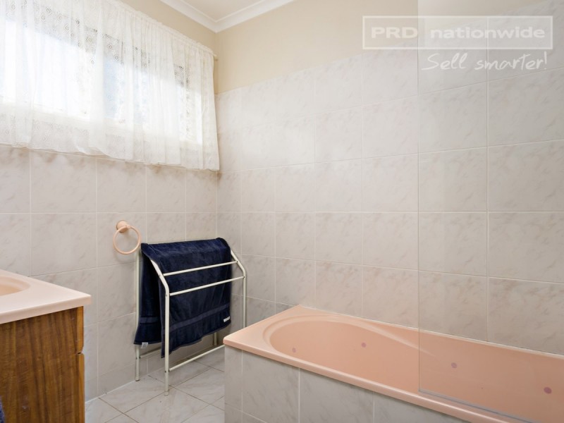 13 Wagga Wagga Street, Oura NSW 2650