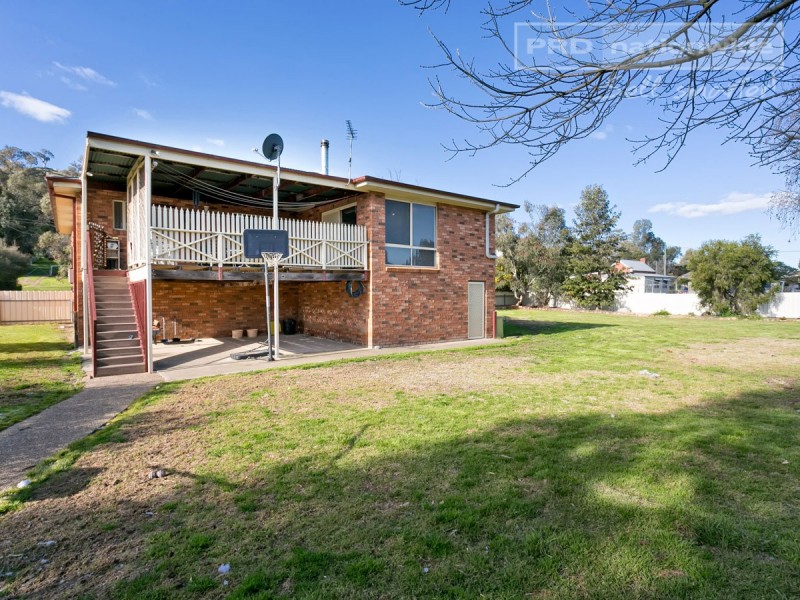 13 Wagga Wagga Street, Oura NSW 2650