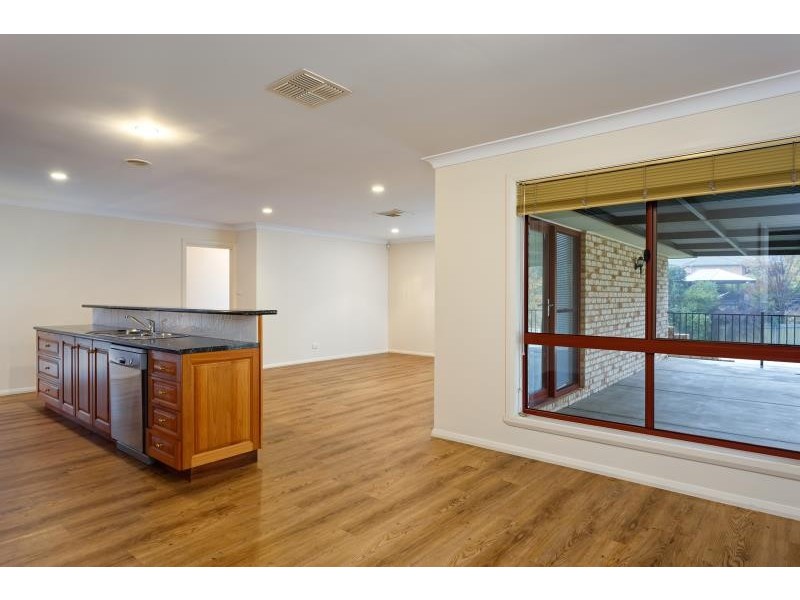 51 Bourkelands Drive, Bourkelands NSW 2650