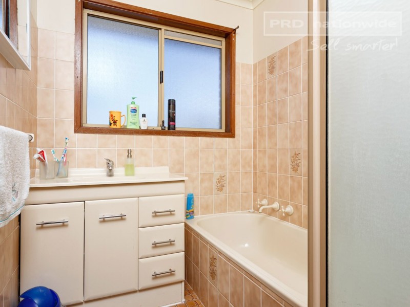 3 Gunyah Place, Glenfield Park NSW 2650