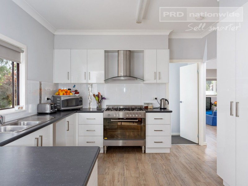 1 Hurst Street, North Wagga Wagga NSW 2650