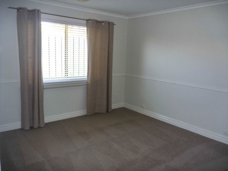 10 Corella Place, Estella NSW 2650