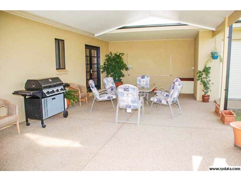 6 Dobell Place, Lloyd NSW 2650