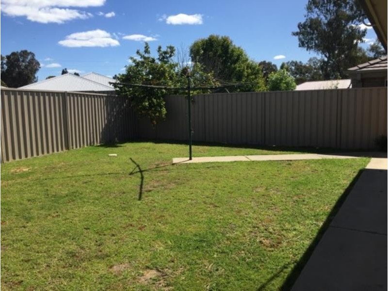 17 Apprentice Avenue, Flowerdale NSW 2650