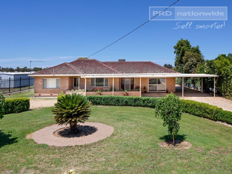 3897 Sturt Highway, Gumly Gumly NSW 2652