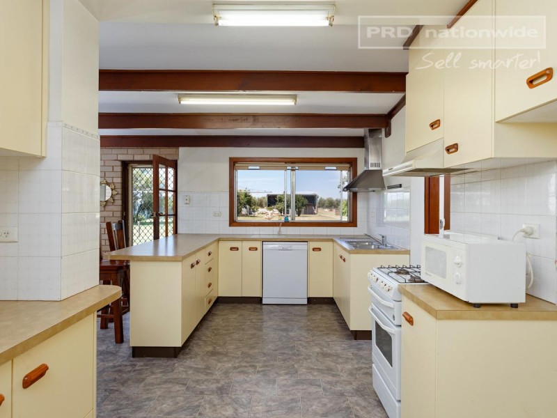 3897 Sturt Highway, Gumly Gumly NSW 2652