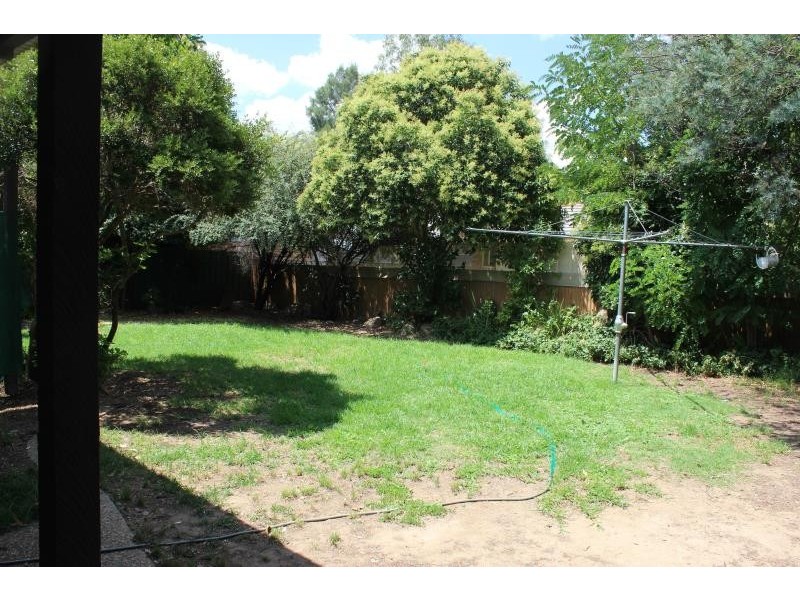 33 Graham Street, Lake Albert NSW 2650