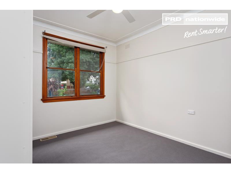 34 Castlereagh Avenue, Mount Austin NSW 2650