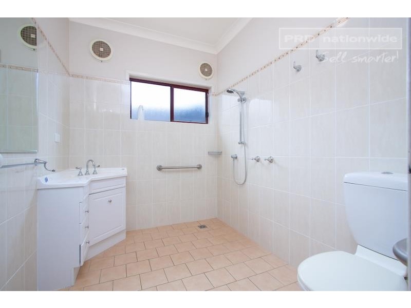 206 Fitzmaurice Street, Wagga Wagga NSW 2650