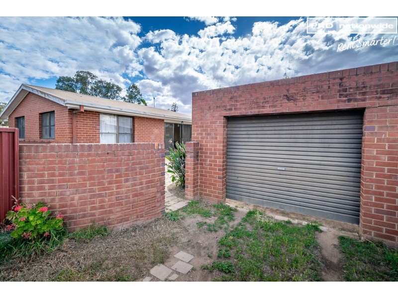 2/32 Halloran Street, Turvey Park NSW 2650