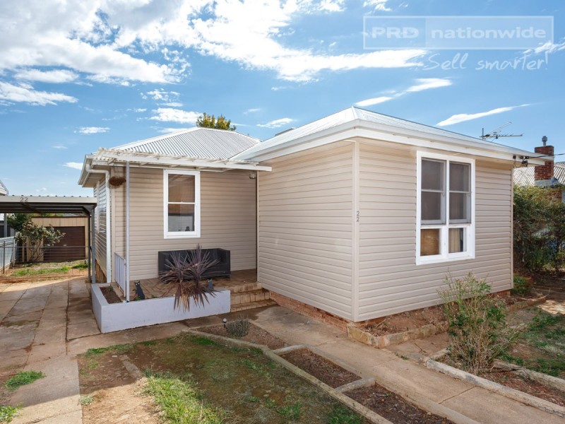 22 Northcott Parade, Mount Austin NSW 2650