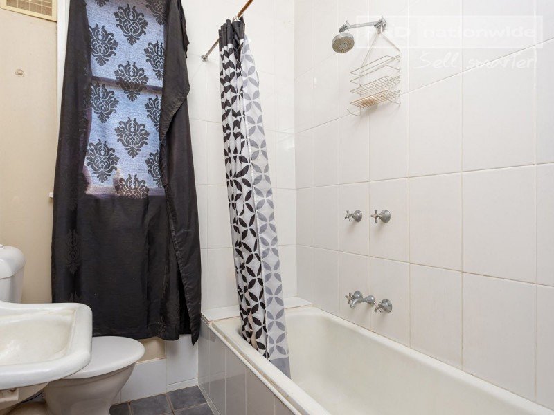 22 Northcott Parade, Mount Austin NSW 2650