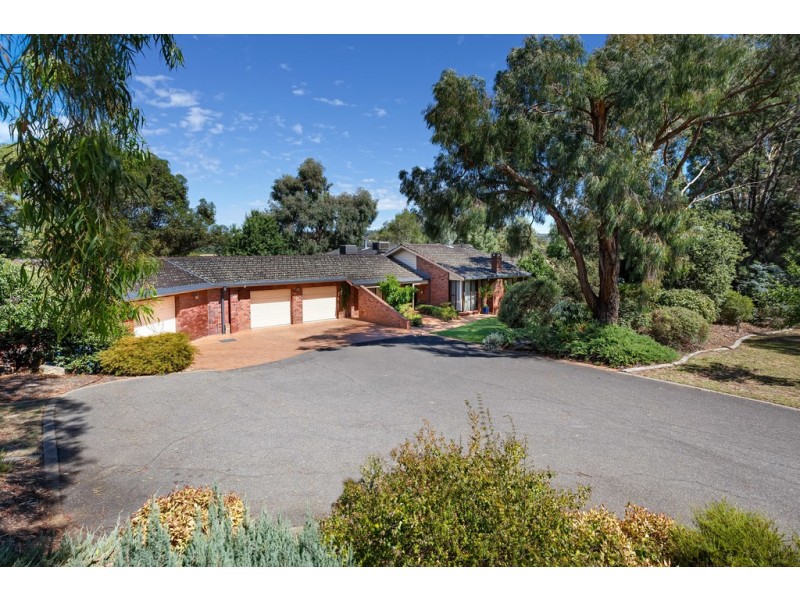 15 Maple Road, Lake Albert NSW 2650