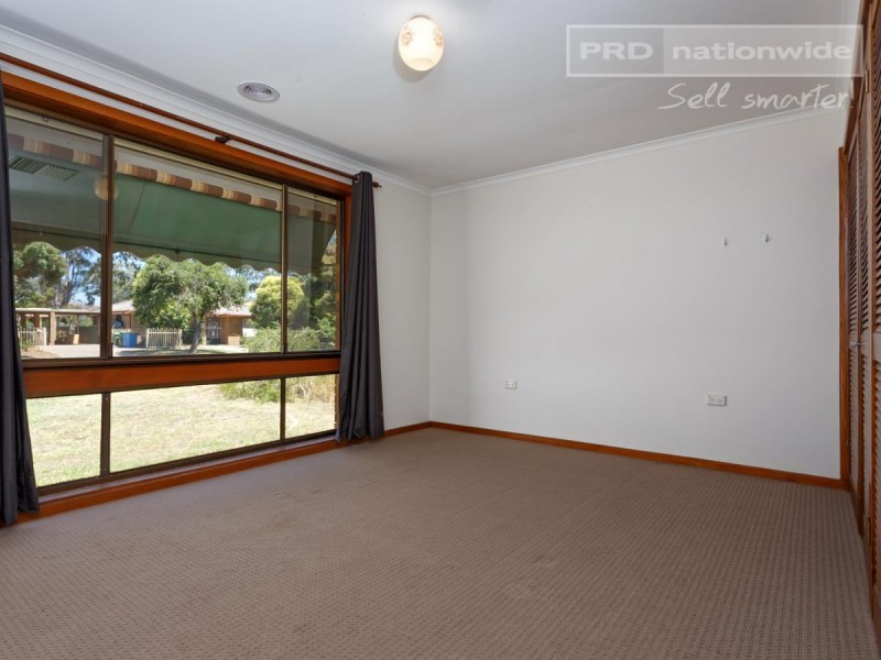 57 Adjin Street, Mount Austin NSW 2650
