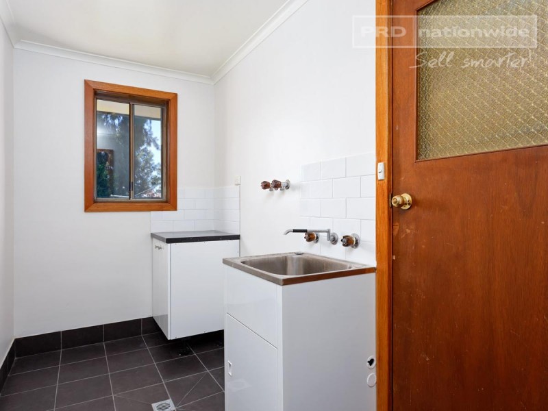 57 Adjin Street, Mount Austin NSW 2650