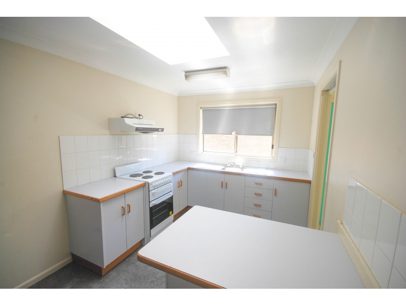 1/12 Dunn Avenue, Forest Hill NSW 2651