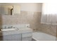 107 Red Hill Rd, Kooringal NSW 2650