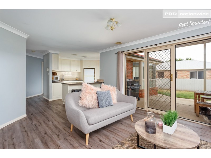 32 Nunkeri Street, Glenfield Park NSW 2650