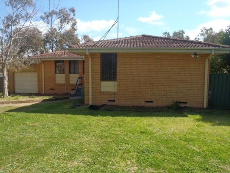 40 Callaghan St, Ashmont NSW 2650