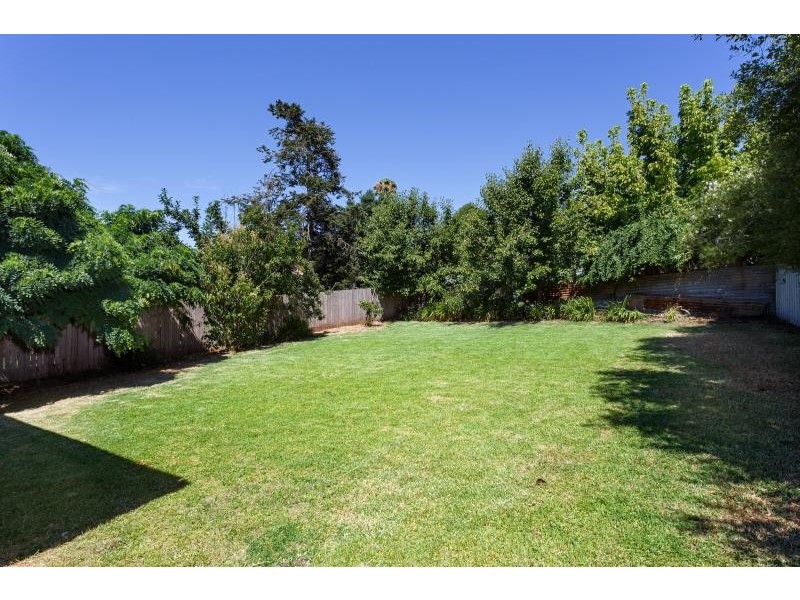 70 Grove Street, Kooringal NSW 2650