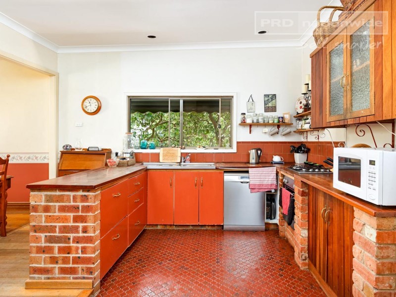 56 Shaw Street, Wagga Wagga NSW 2650