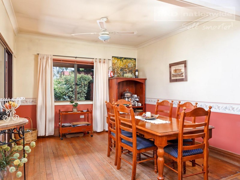 56 Shaw Street, Wagga Wagga NSW 2650