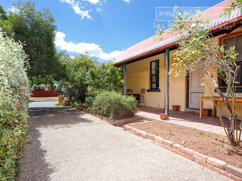 56 Shaw Street, Wagga Wagga NSW 2650