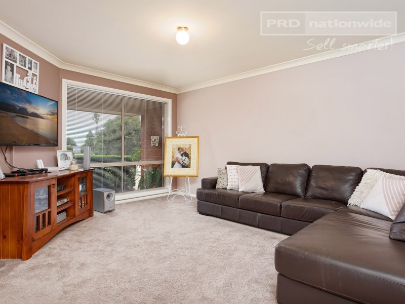 5B Crisp Drive, Flowerdale NSW 2650