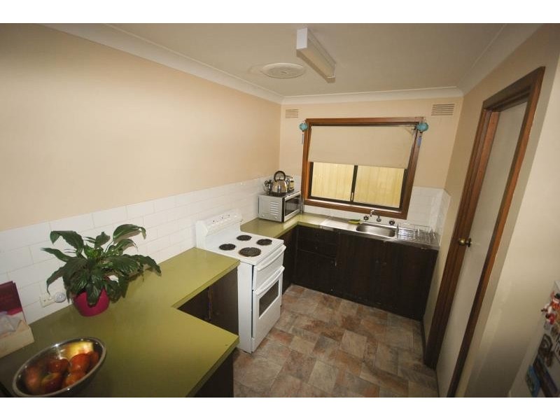 4/17 Nordlingen Drive, Tolland NSW 2650