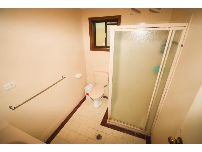 4/17 Nordlingen Drive, Tolland NSW 2650