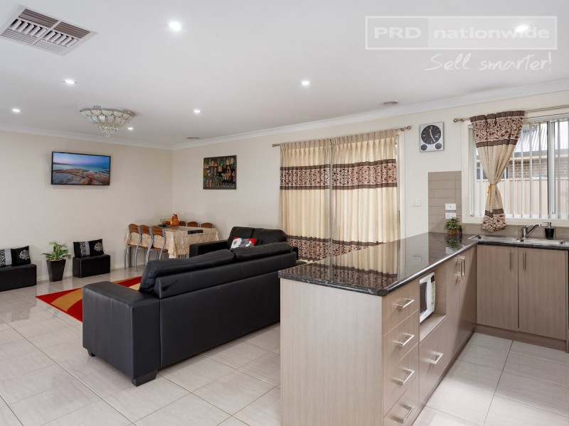 64 Messenger Avenue, Boorooma NSW 2650