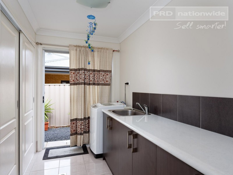 64 Messenger Avenue, Boorooma NSW 2650